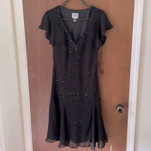 R & M Richards Dresses & Skirts - Flapper style mini